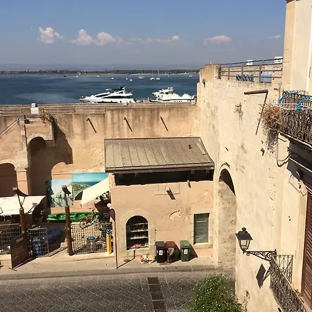 Porta Maris * Syracuse